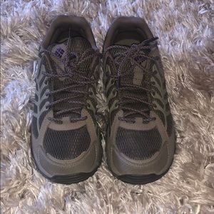 Columbia hiking shoes